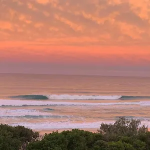 https://capricorn-one-beachside-holiday-apartments.queenslandhotels.net